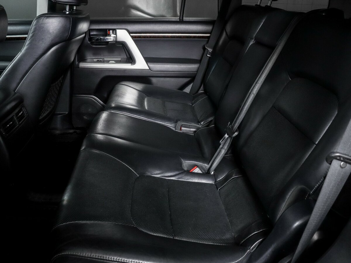 Toyota Land Cruiser 2014 года с пробегом. Фото: #9