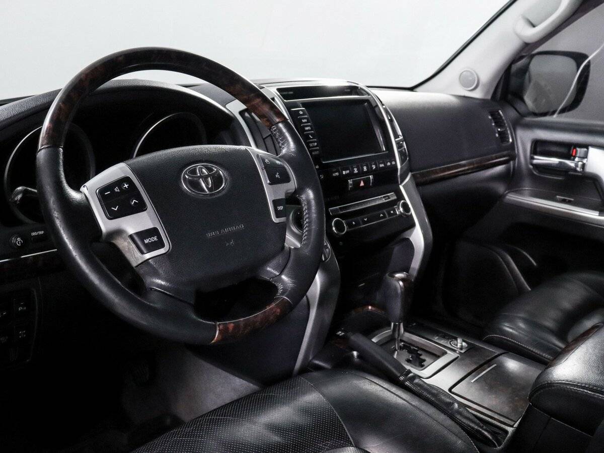 Toyota Land Cruiser 2014 года с пробегом. Фото: #12