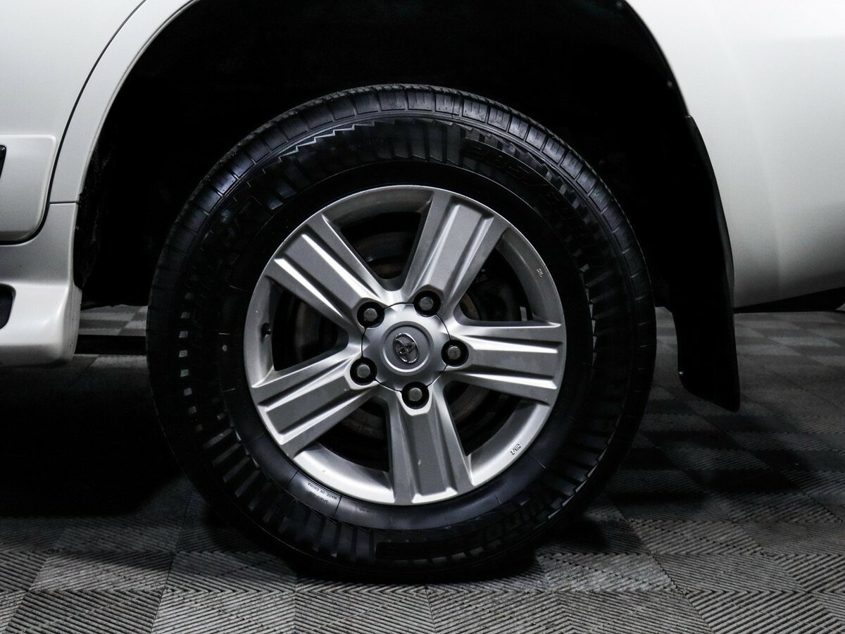 Toyota Land Cruiser 2014 года с пробегом. Фото: #13