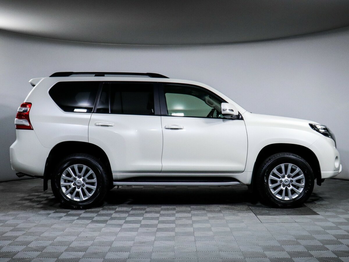 Toyota Land Cruiser Prado 2015 года с пробегом. Фото: #3