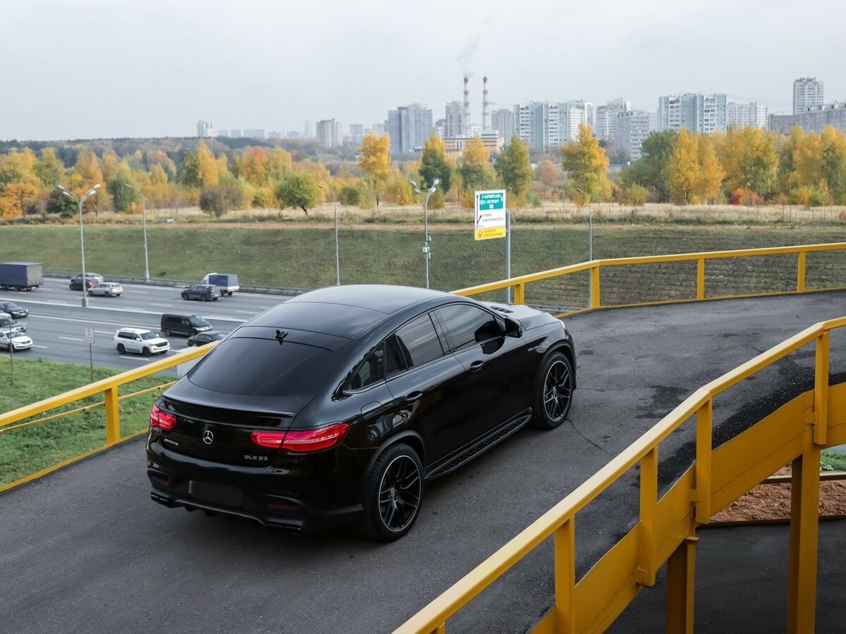 Mercedes-Benz GLE Coupe AMG 2017 года с пробегом. Фото: #15