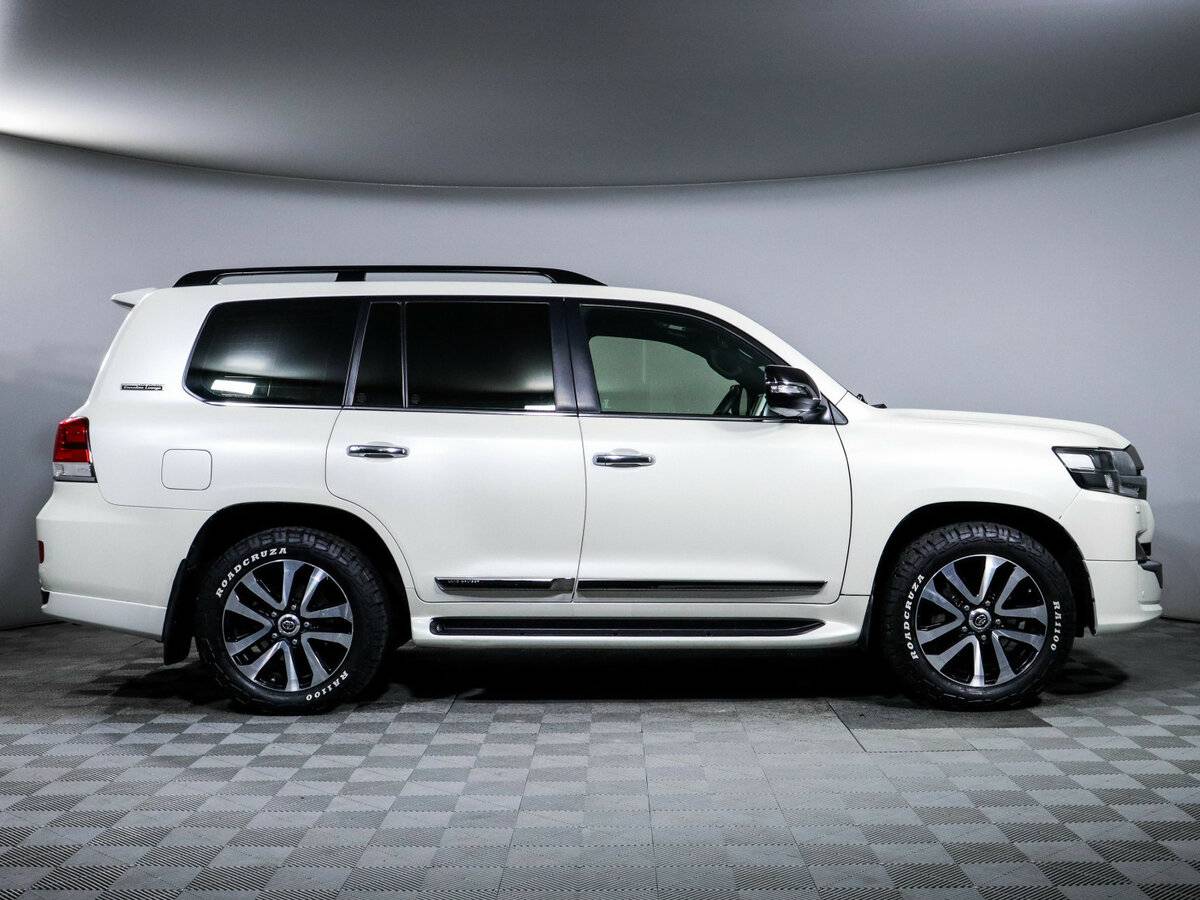 Toyota Land Cruiser 2019 года с пробегом. Фото: #3