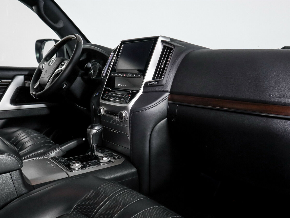 Toyota Land Cruiser 2019 года с пробегом. Фото: #8