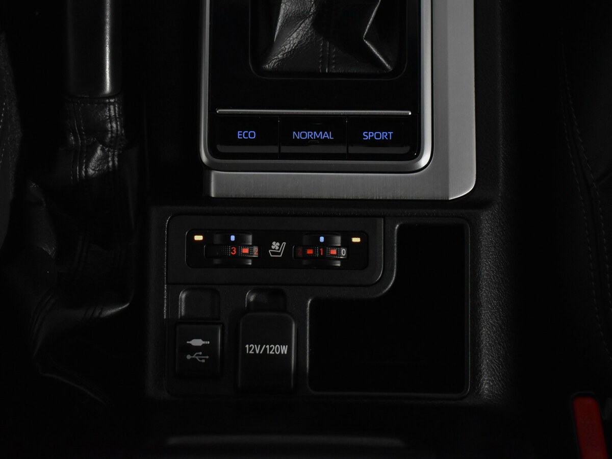 Toyota Land Cruiser Prado 2018 года с пробегом. Фото: #18