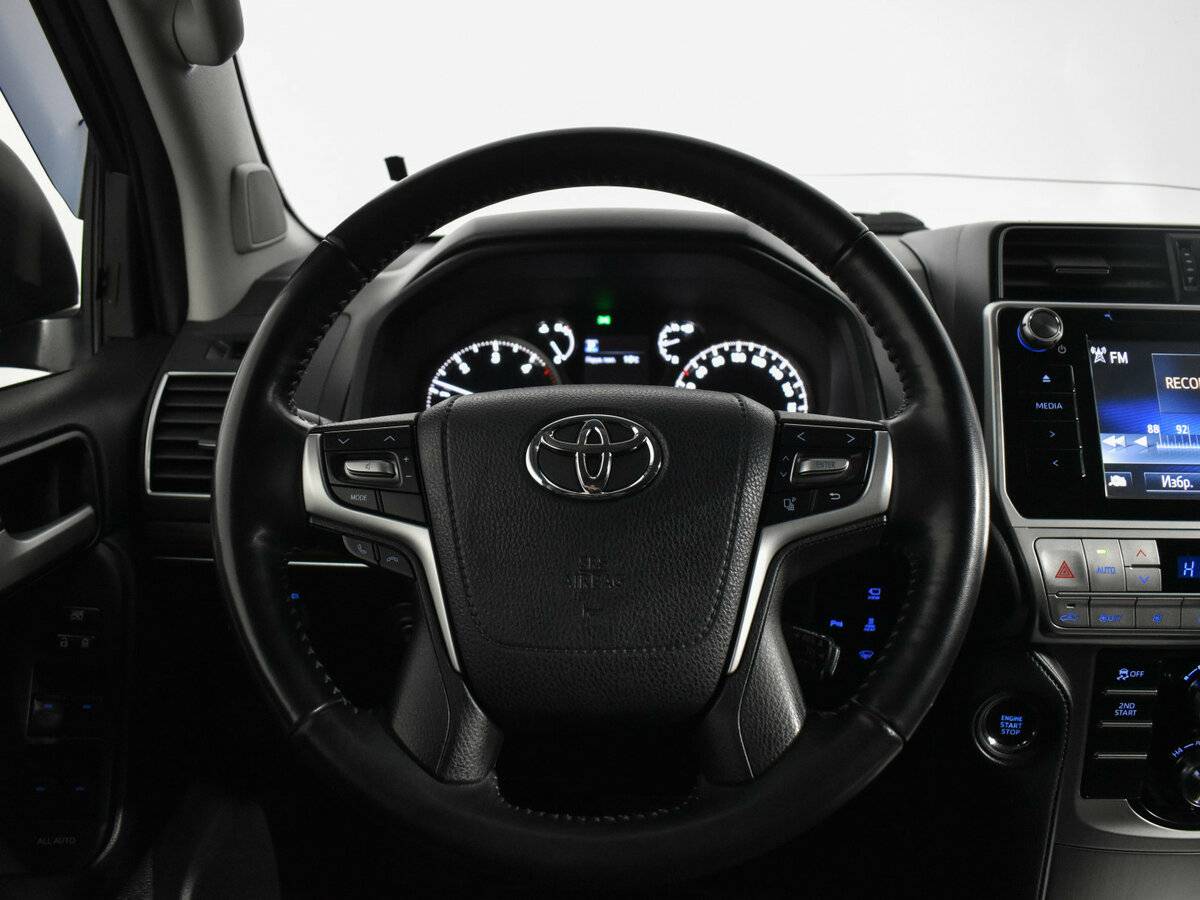 Toyota Land Cruiser Prado 2018 года с пробегом. Фото: #19