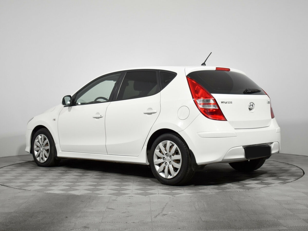 Hyundai i30 2011 года с пробегом. Фото: #5