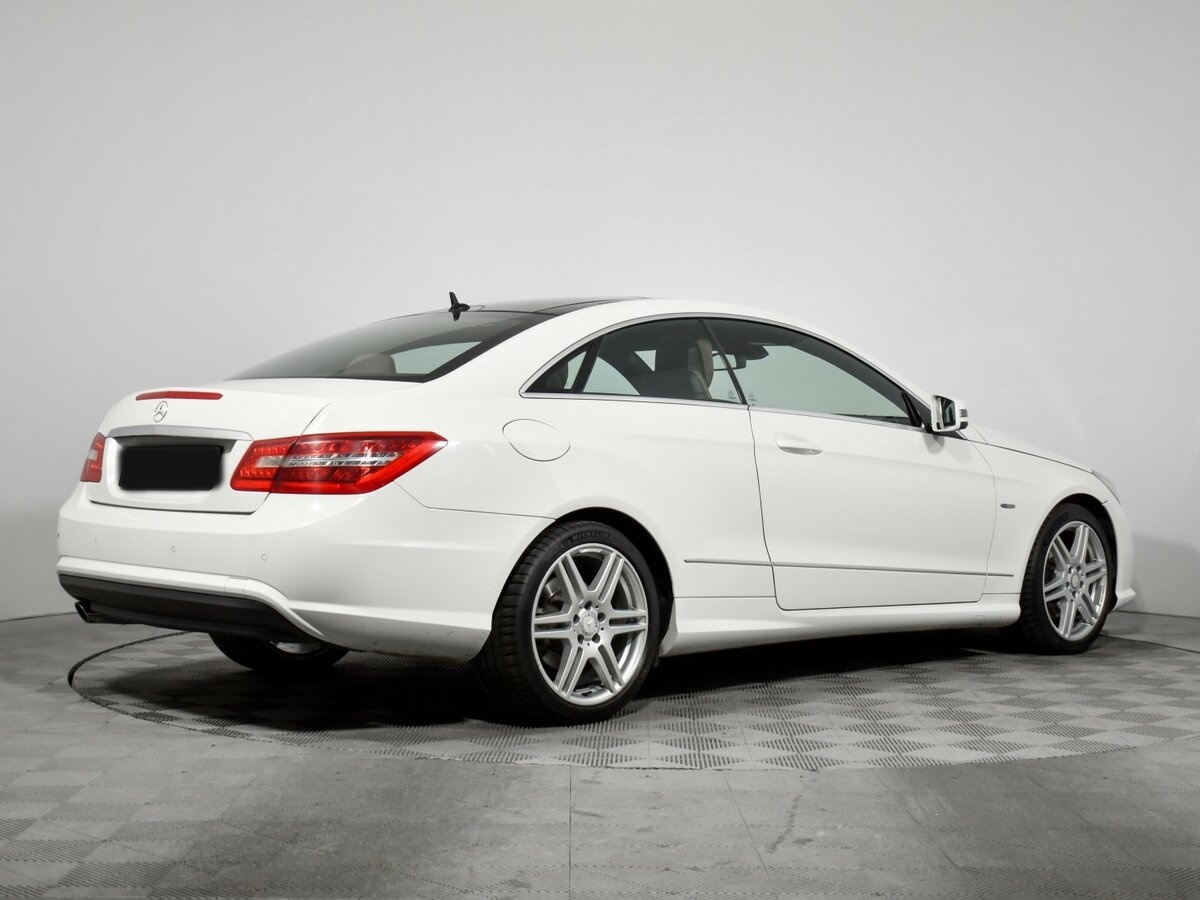 Mercedes-Benz E-Класс 2010 года с пробегом. Фото: #3