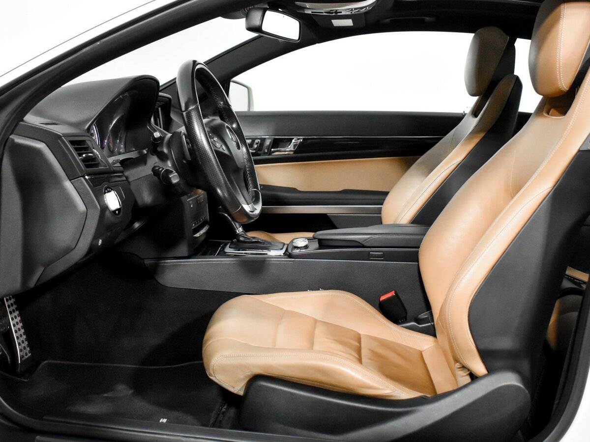 Mercedes-Benz E-Класс 2010 года с пробегом. Фото: #8