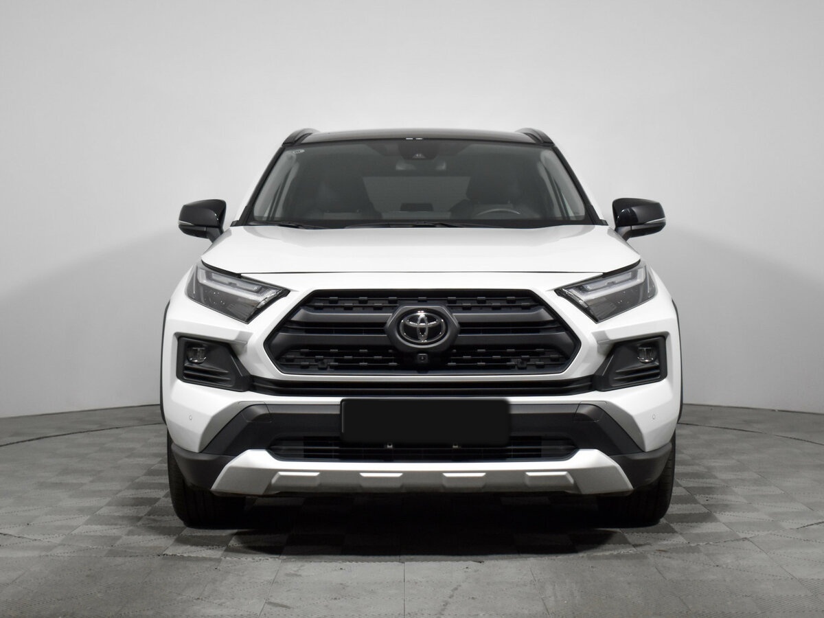 Toyota RAV4 2024 года с пробегом. Фото: #1