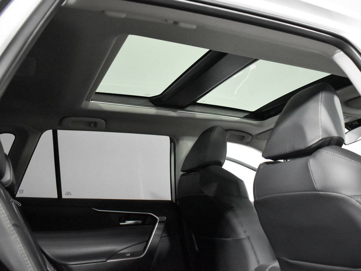 Toyota RAV4 2024 года с пробегом. Фото: #13