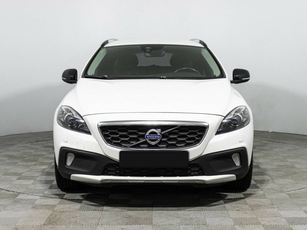 Volvo V40 Cross Country 2015 года с пробегом. Фото: #1