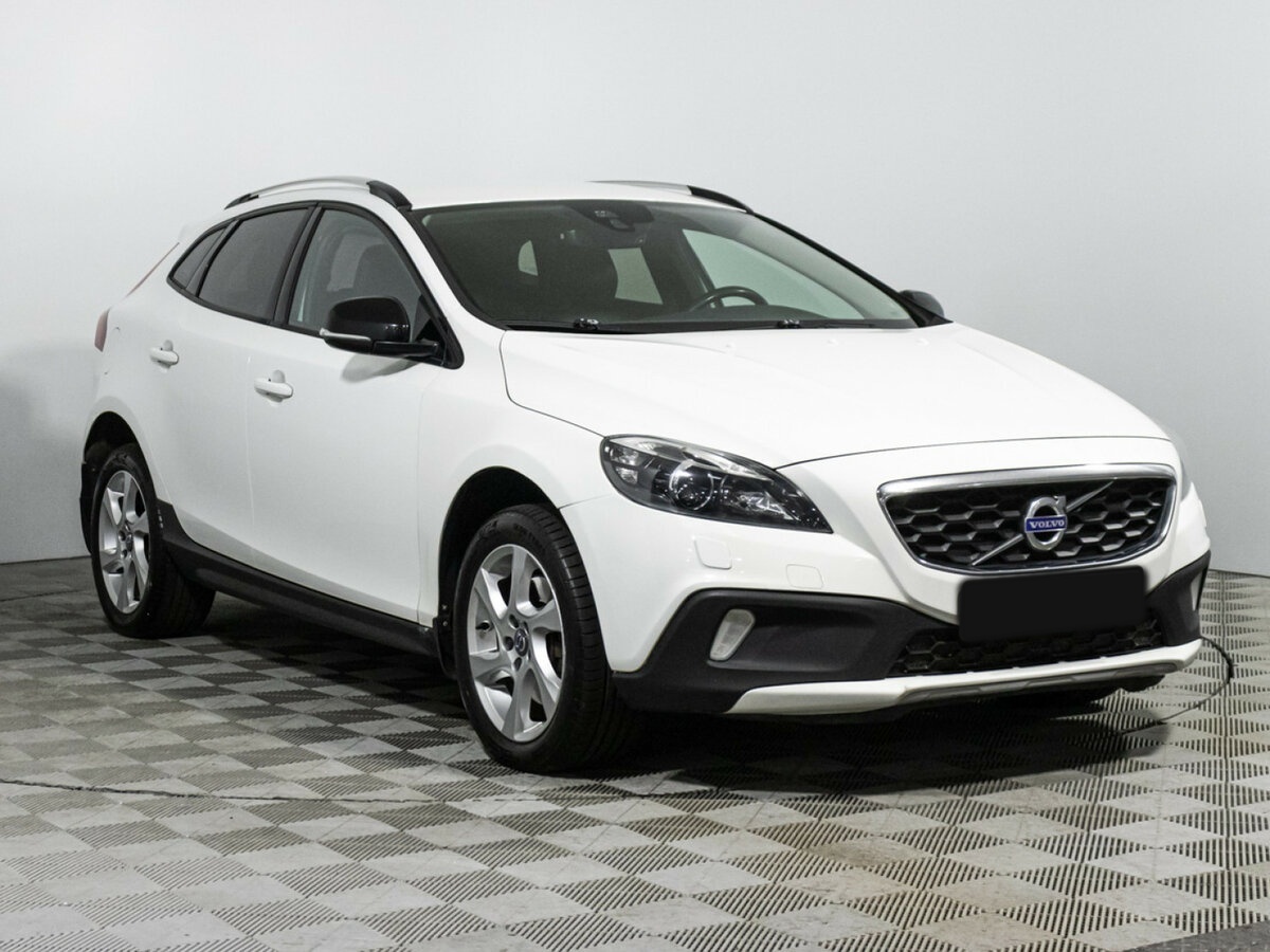 Volvo V40 Cross Country 2015 года с пробегом. Фото: #2
