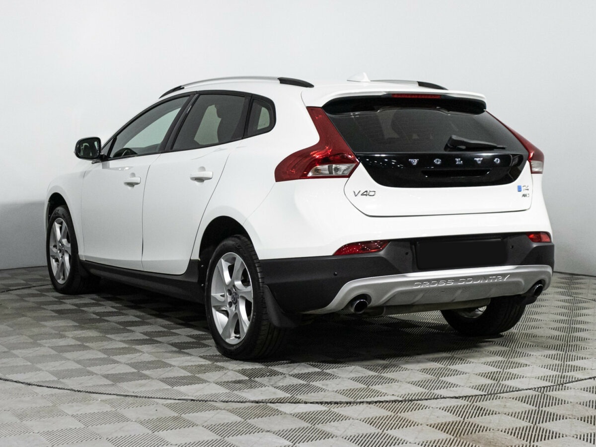 Volvo V40 Cross Country 2015 года с пробегом. Фото: #6