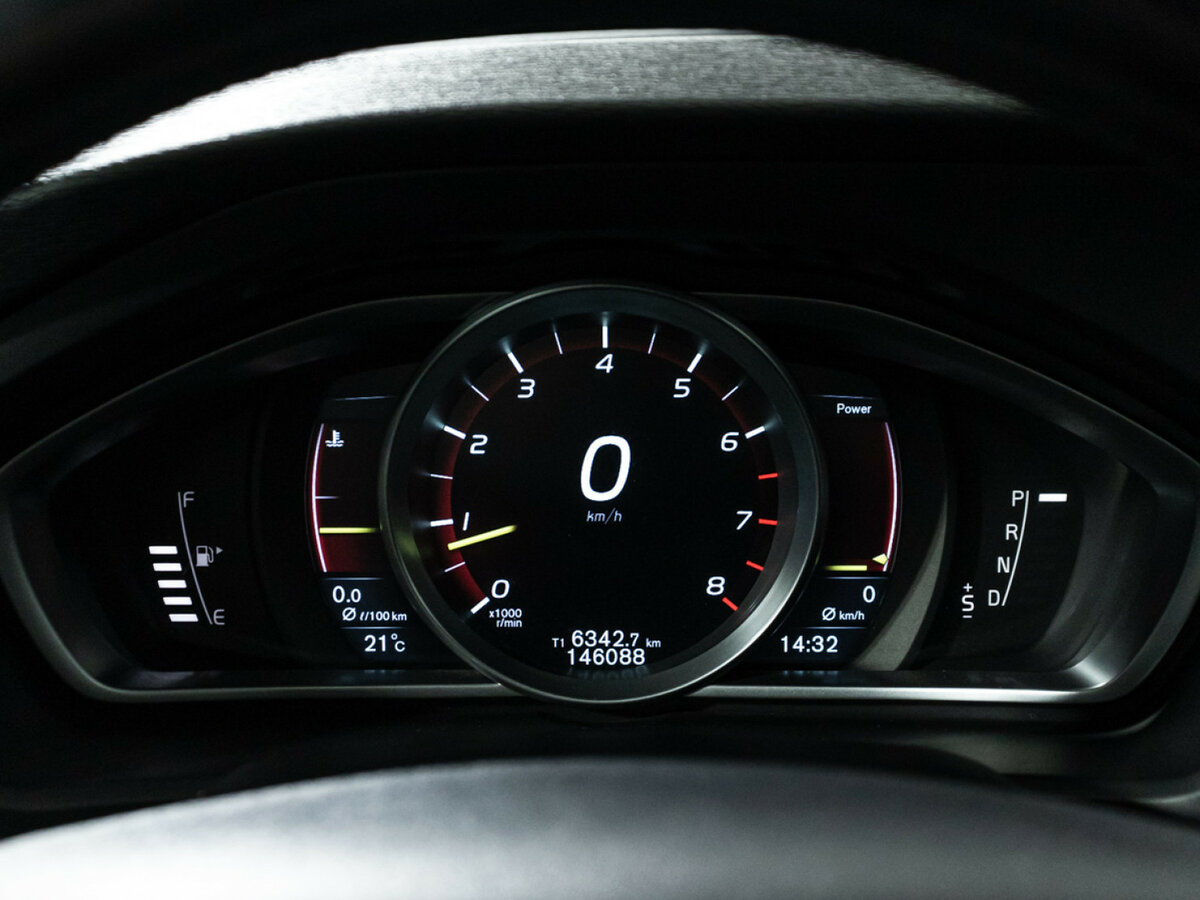 Volvo V40 Cross Country 2015 года с пробегом. Фото: #11