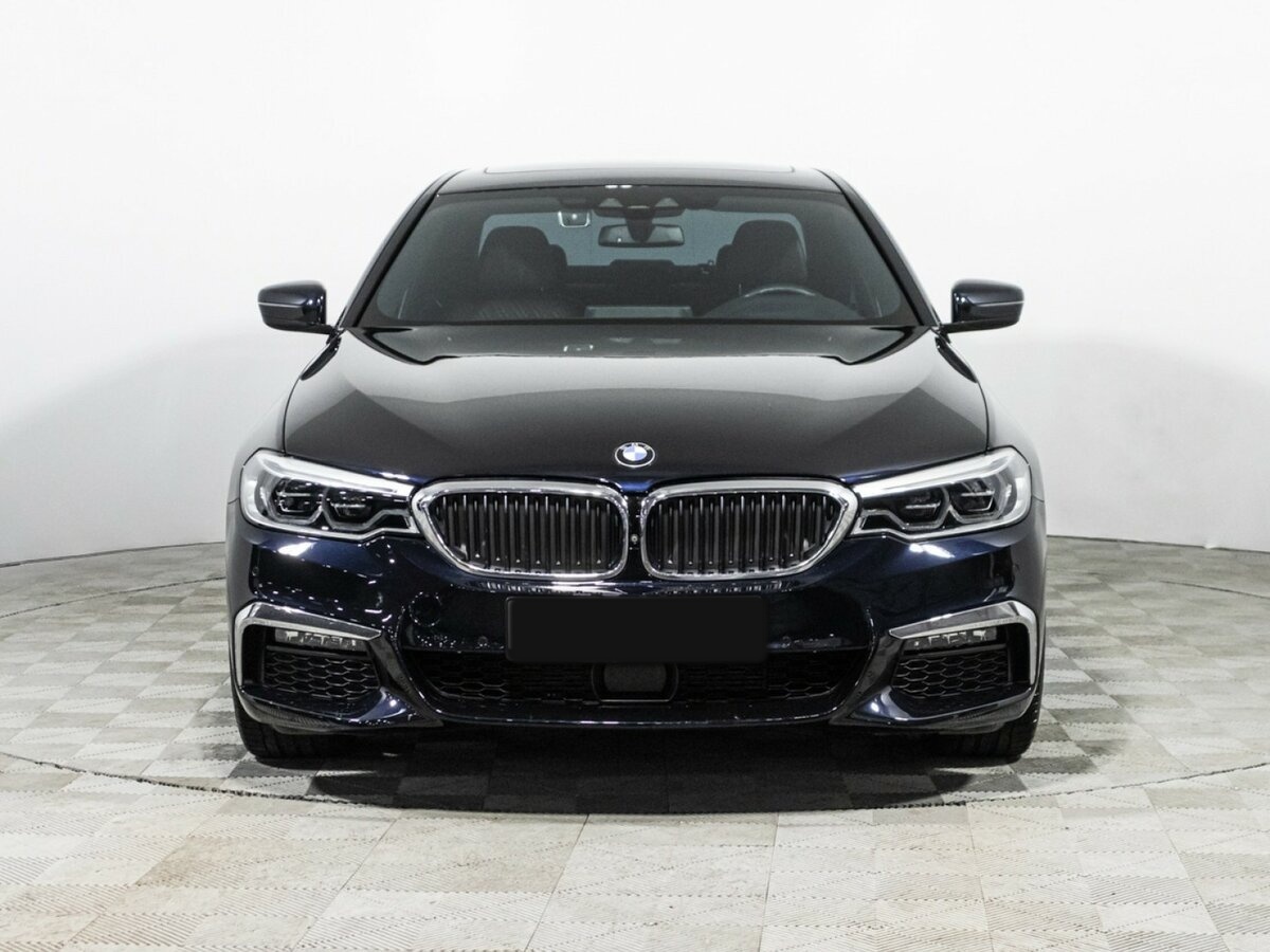 BMW 5 серии 2019 года с пробегом. Фото: #1