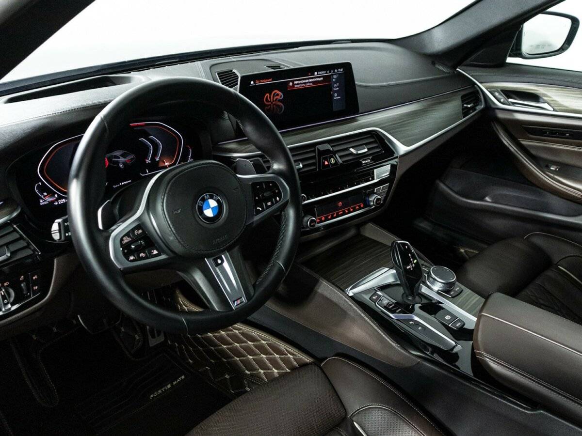 BMW 5 серии 2019 года с пробегом. Фото: #10