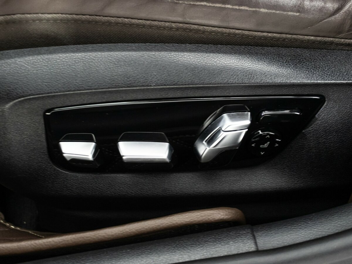 BMW 5 серии 2019 года с пробегом. Фото: #15