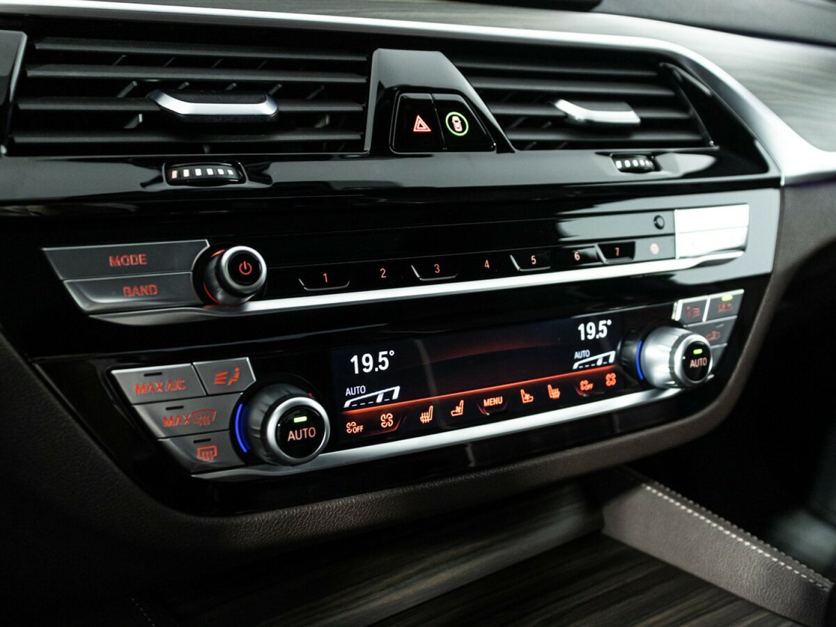 BMW 5 серии 2019 года с пробегом. Фото: #20