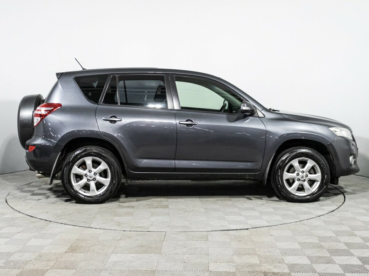 Toyota RAV4 2010 года с пробегом. Фото: #3