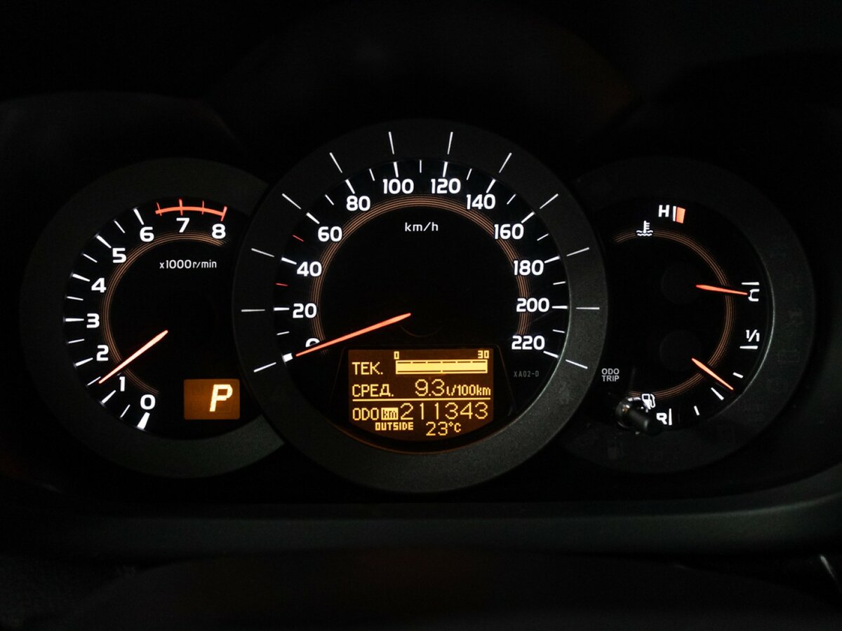 Toyota RAV4 2010 года с пробегом. Фото: #11