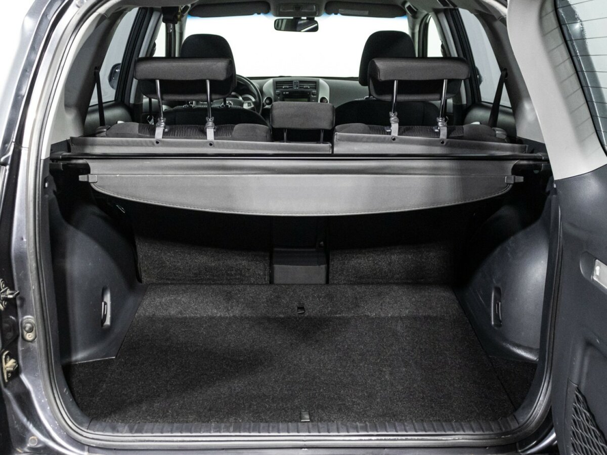 Toyota RAV4 2010 года с пробегом. Фото: #13