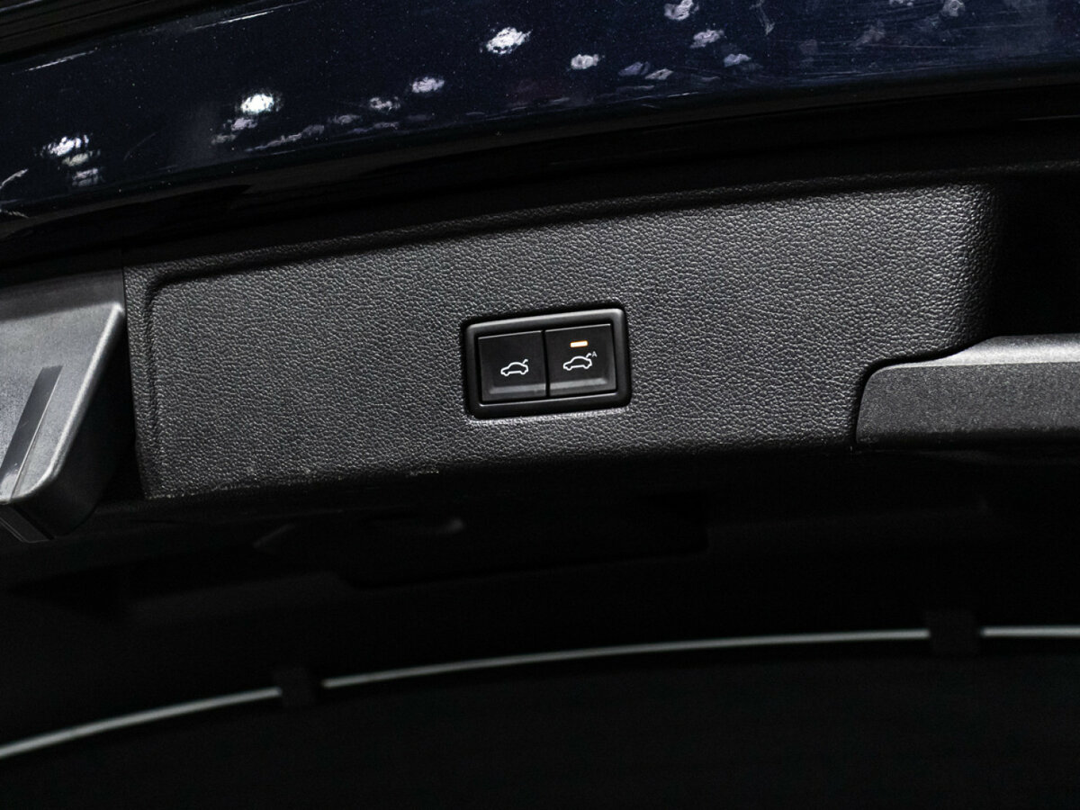 Volkswagen Touareg 2019 года с пробегом. Фото: #15