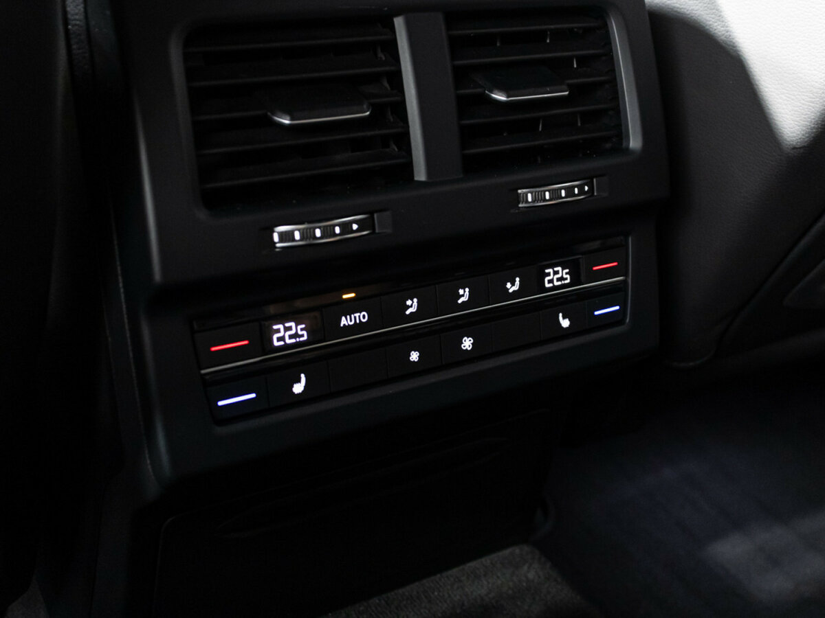 Volkswagen Touareg 2019 года с пробегом. Фото: #16