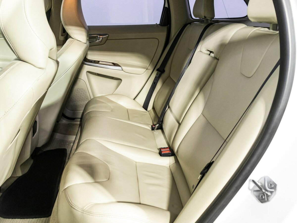 Volvo XC60 2016 года с пробегом. Фото: #9