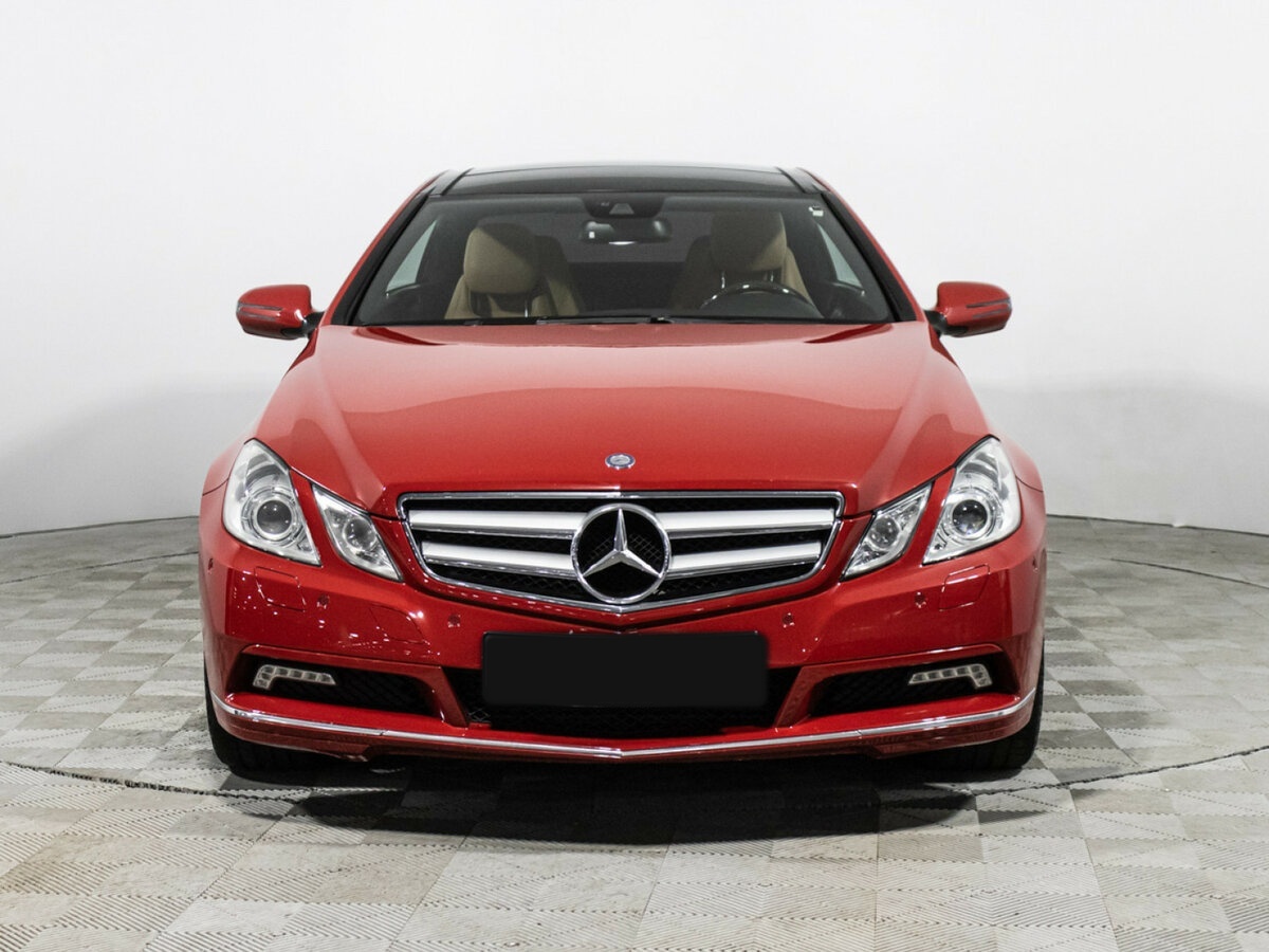 Mercedes-Benz E-Класс 2009 года с пробегом. Фото: #1