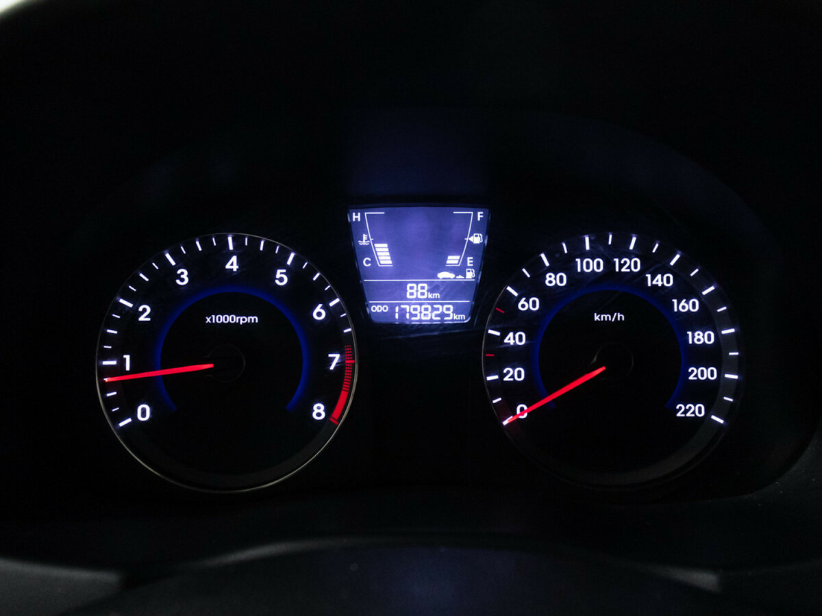 Hyundai Solaris 2011 года с пробегом. Фото: #11