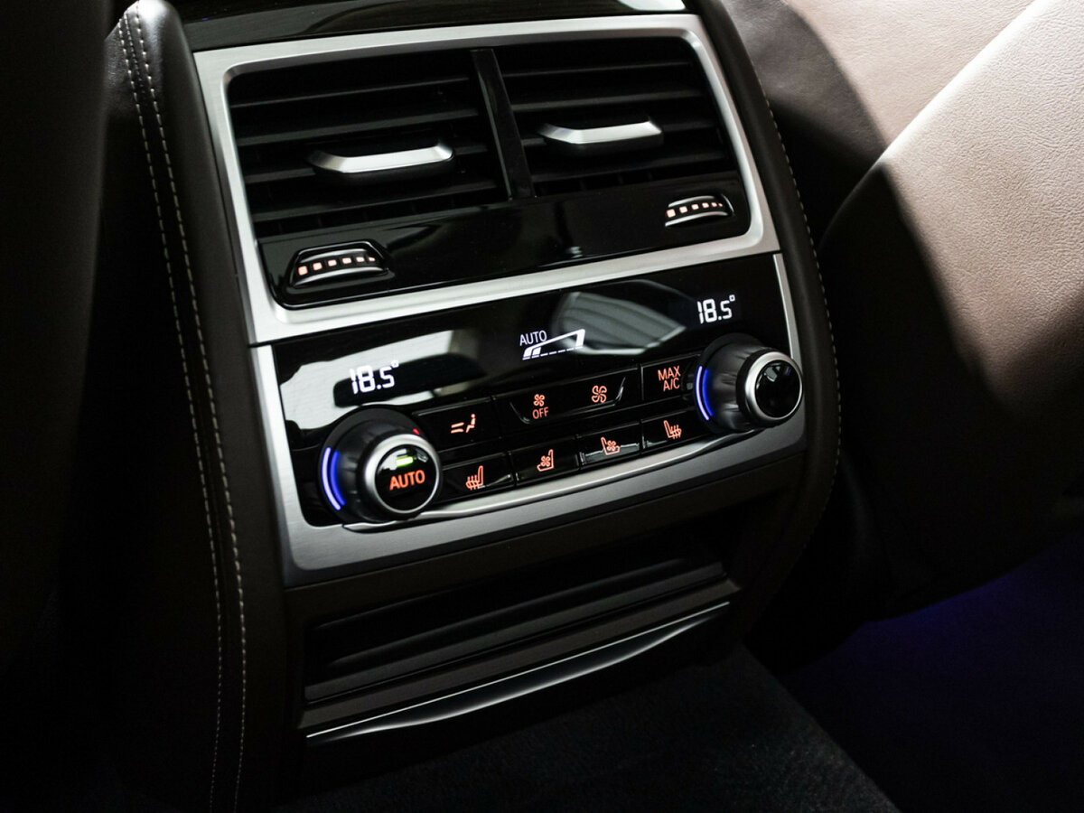 BMW 7 серии 2019 года с пробегом. Фото: #15