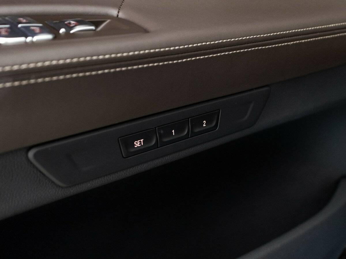 BMW 7 серии 2019 года с пробегом. Фото: #16