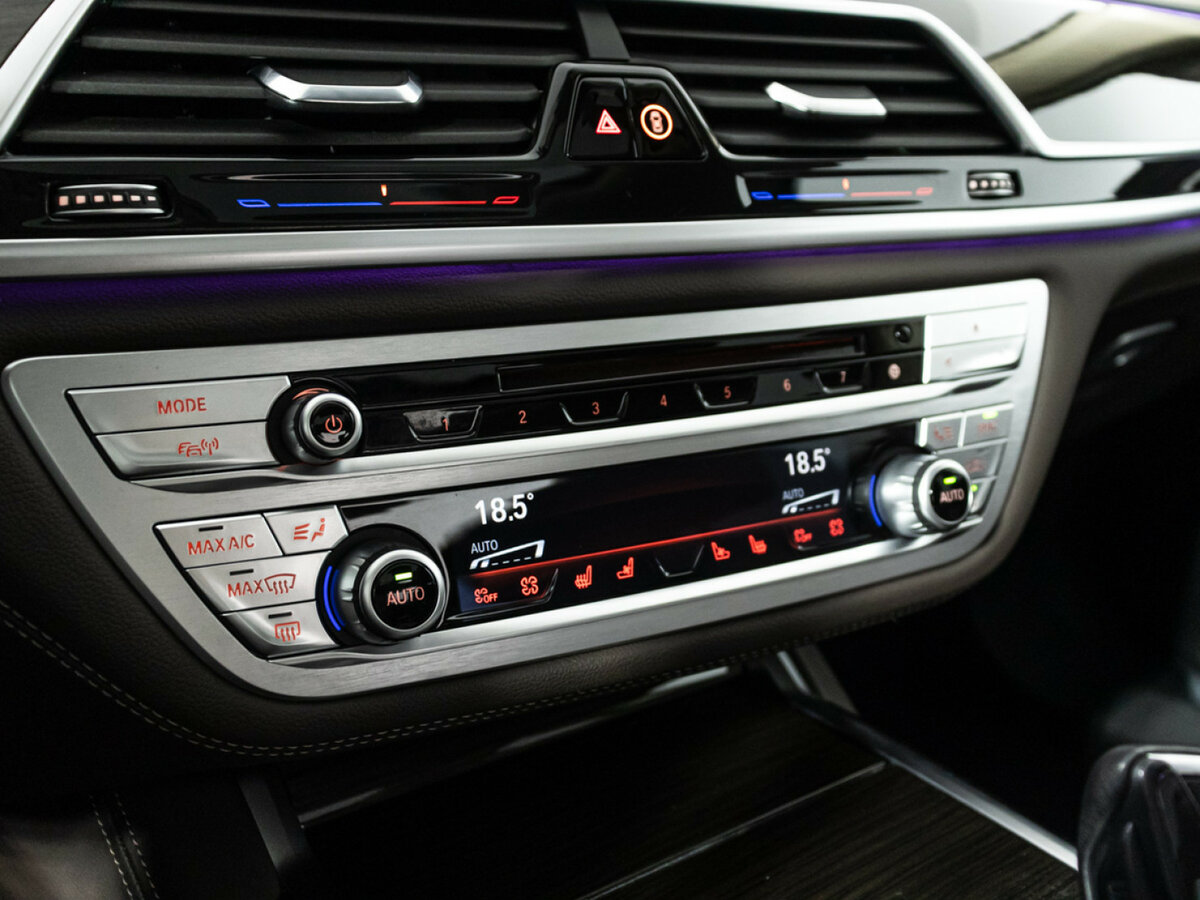 BMW 7 серии 2019 года с пробегом. Фото: #24