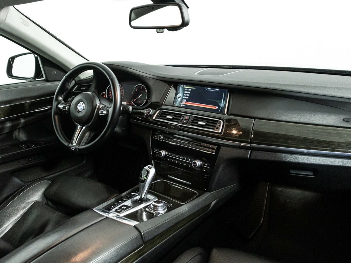 BMW 7 серии 2013 года с пробегом. Фото: #8