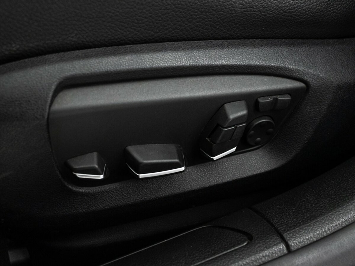 BMW 7 серии 2013 года с пробегом. Фото: #14