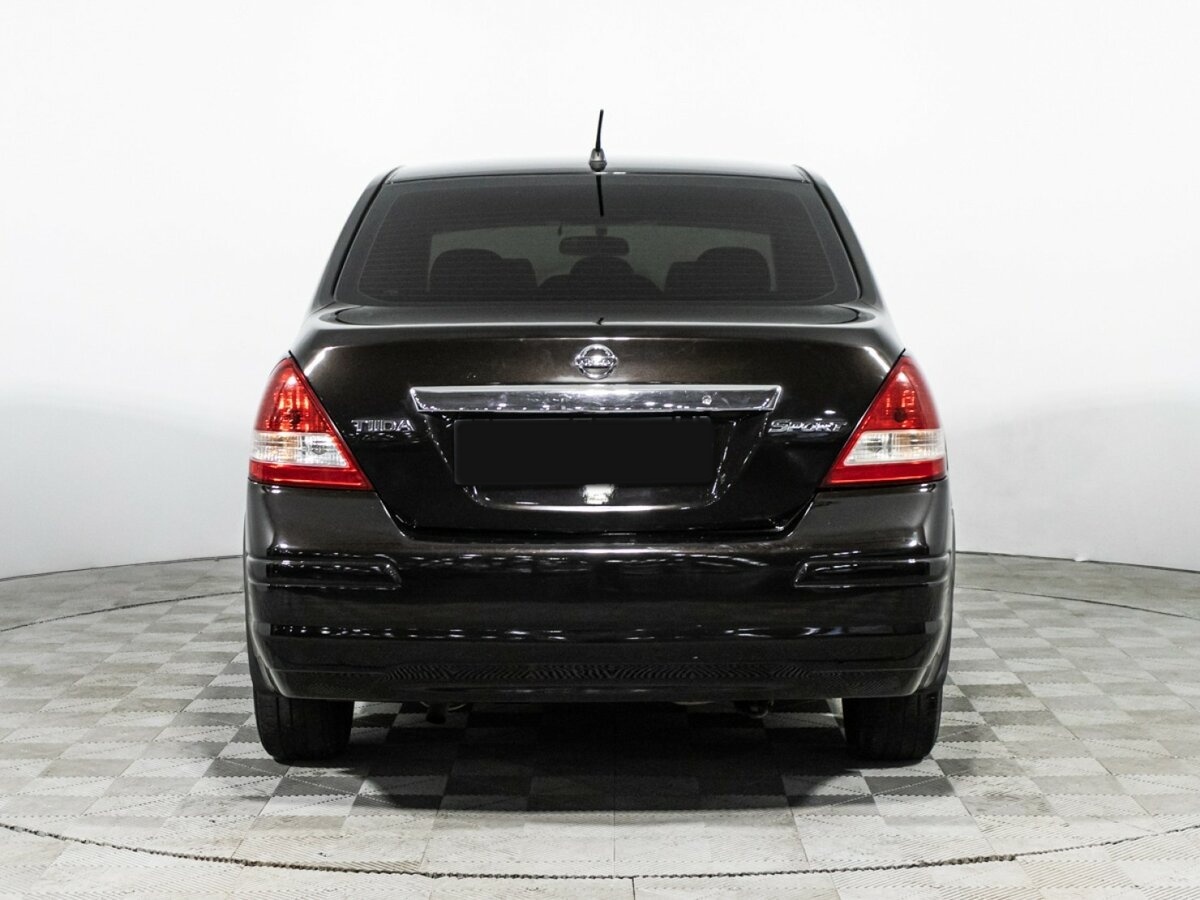 Nissan Tiida 2010 года с пробегом. Фото: #5