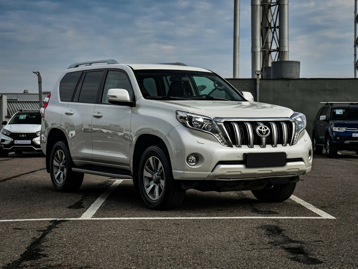 Toyota Land Cruiser Prado 2015 года с пробегом. Фото: #2