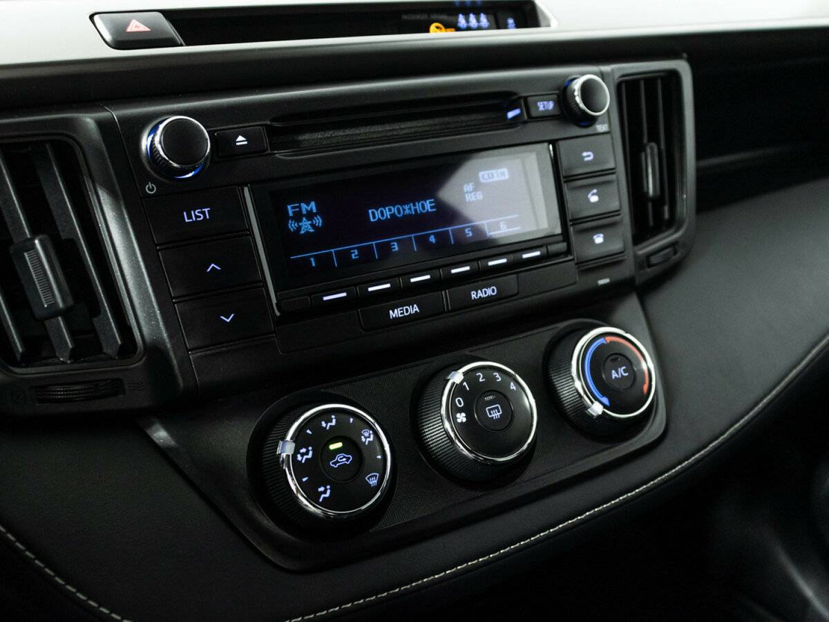 Toyota RAV4 2017 года с пробегом. Фото: #14