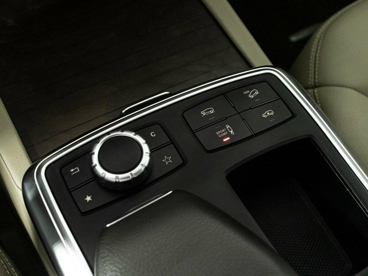 Mercedes-Benz GL-Класс 2015 года с пробегом. Фото: #19