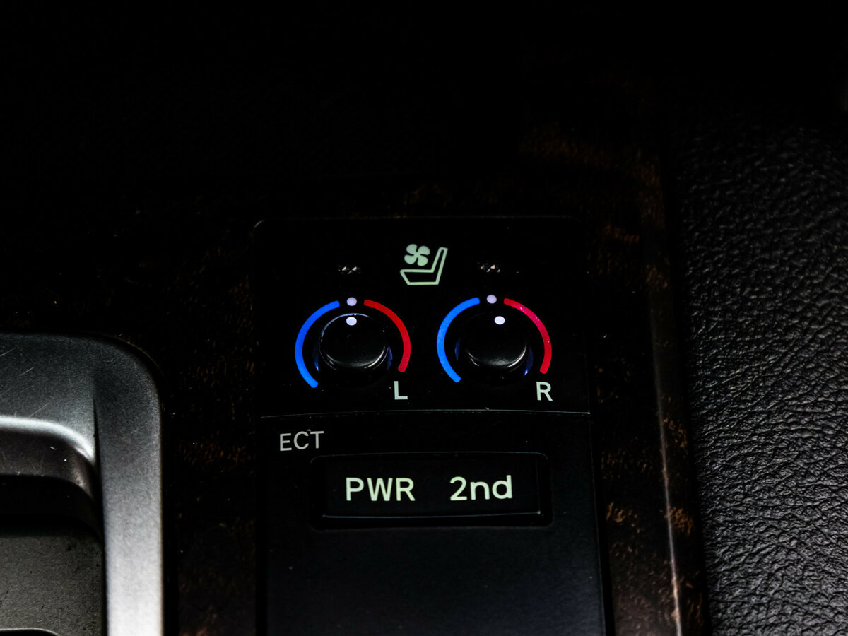 Toyota Land Cruiser 2012 года с пробегом. Фото: #11