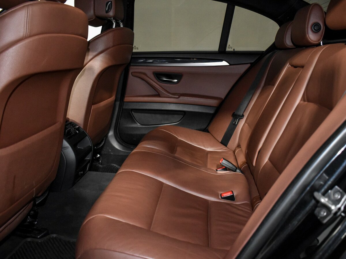 BMW 5 серии 2011 года с пробегом. Фото: #11