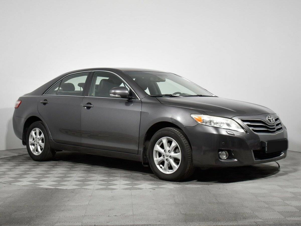 Toyota Camry 2010 года с пробегом. Фото: #2