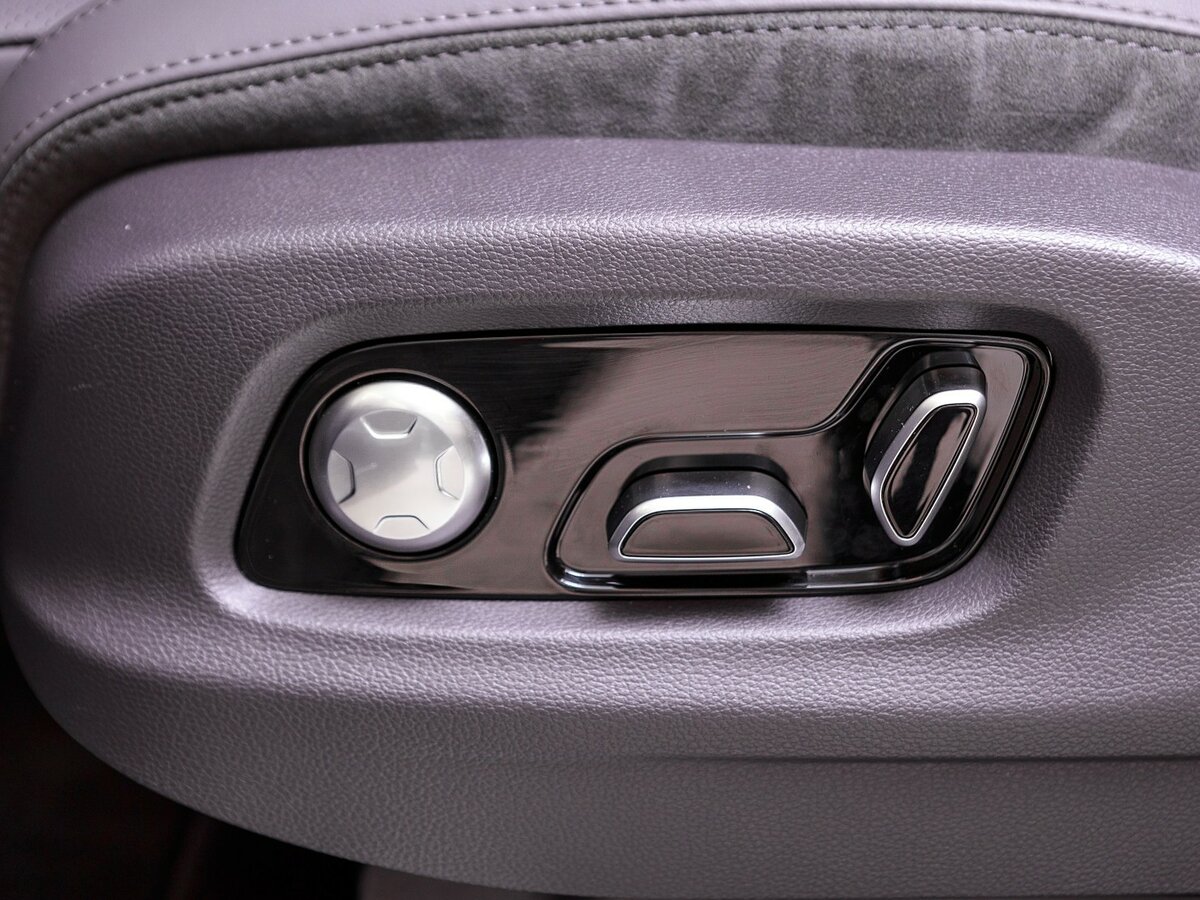 Hongqi E-HS9 2022 года с пробегом. Фото: #9