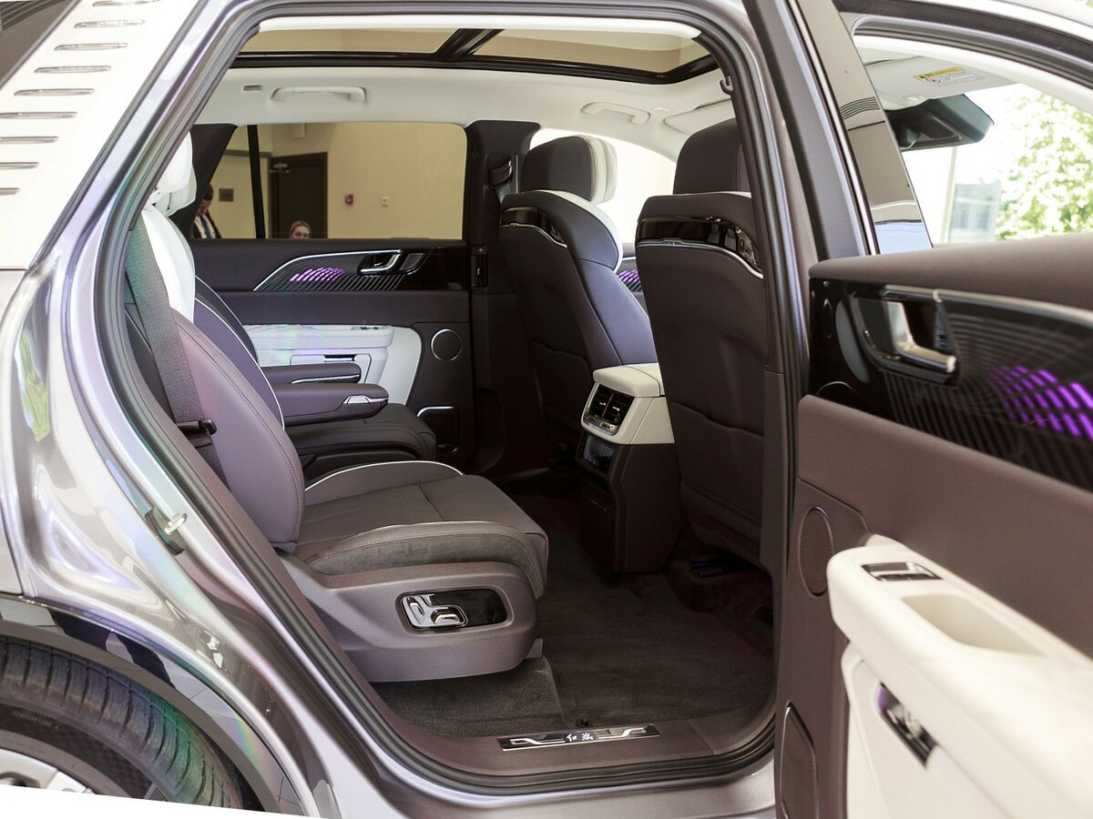 Hongqi E-HS9 2022 года с пробегом. Фото: #22