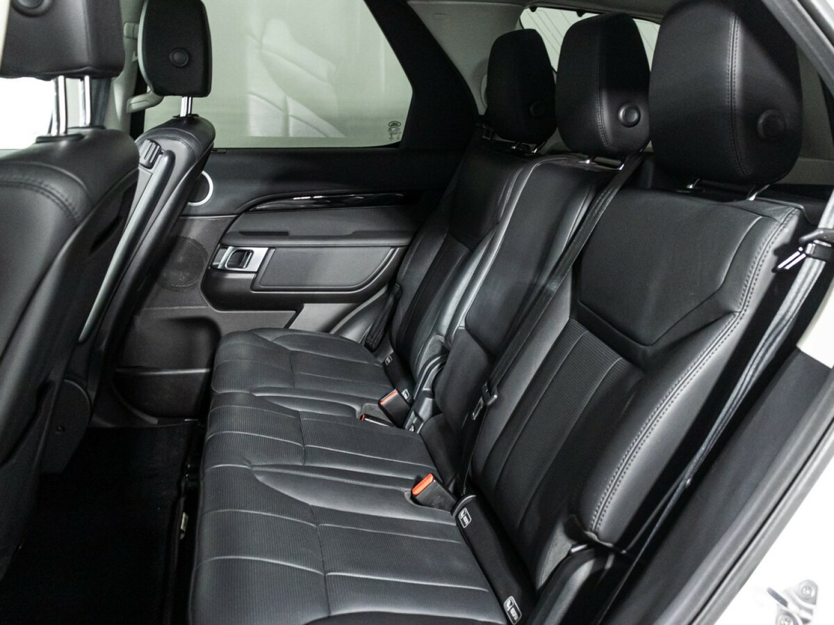 Land Rover Discovery 2017 года с пробегом. Фото: #9
