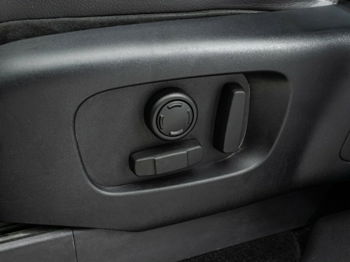 Land Rover Discovery 2017 года с пробегом. Фото: #18