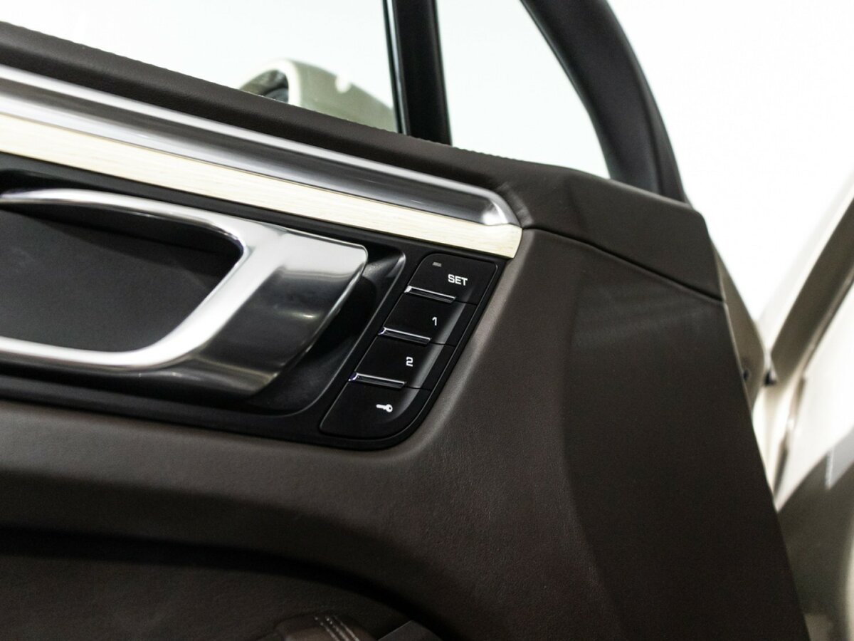 Porsche Macan 2016 года с пробегом. Фото: #16