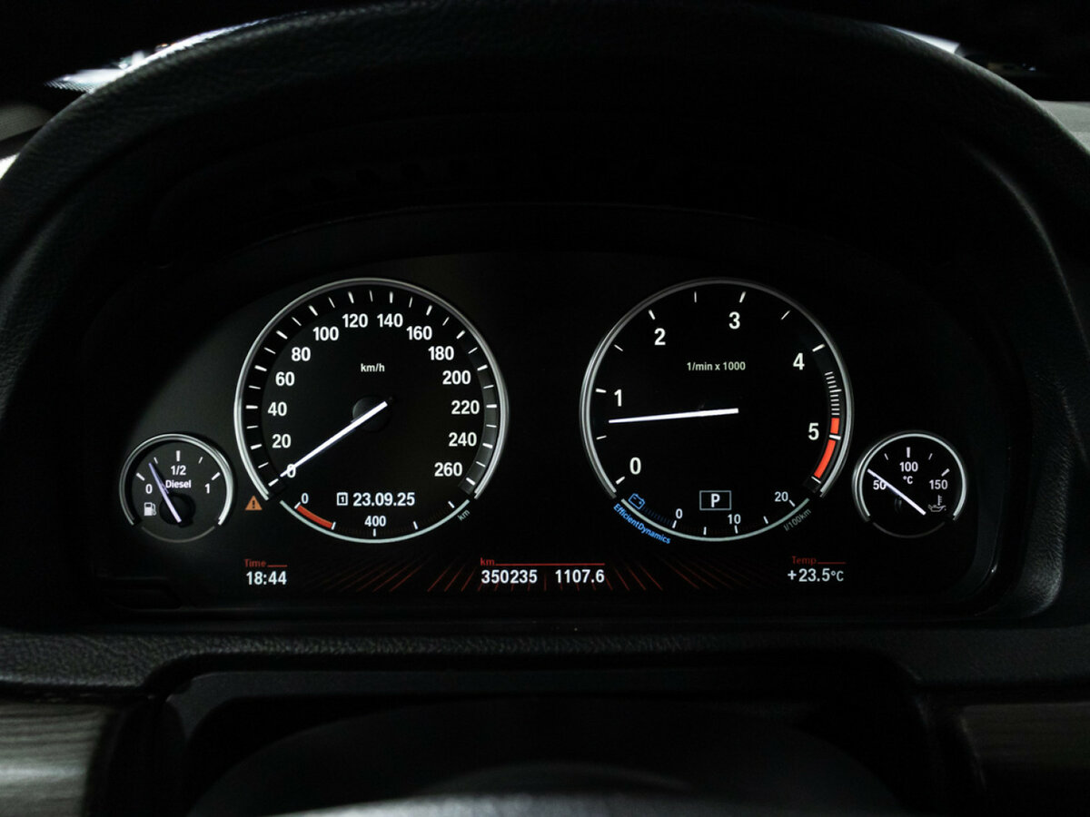 BMW 5 серии 2011 года с пробегом. Фото: #11