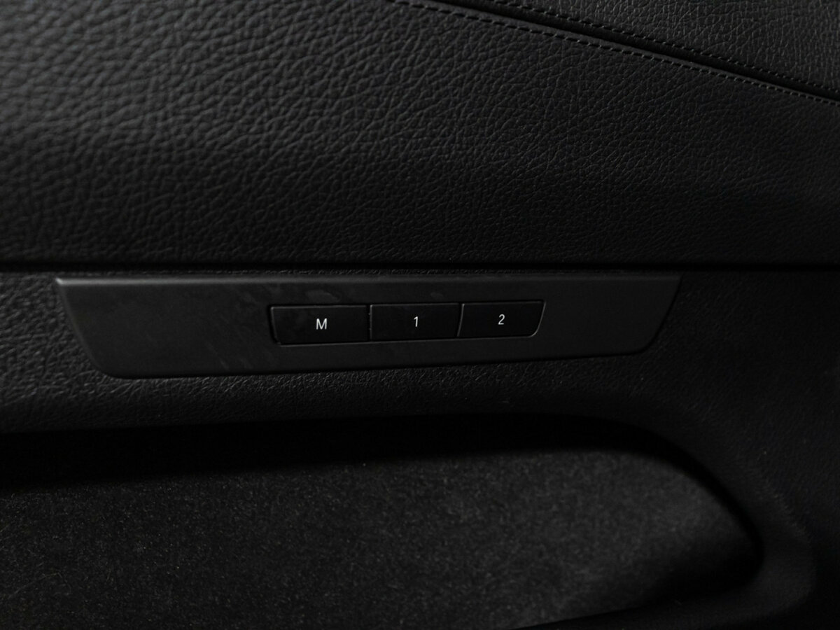 BMW 5 серии 2011 года с пробегом. Фото: #13