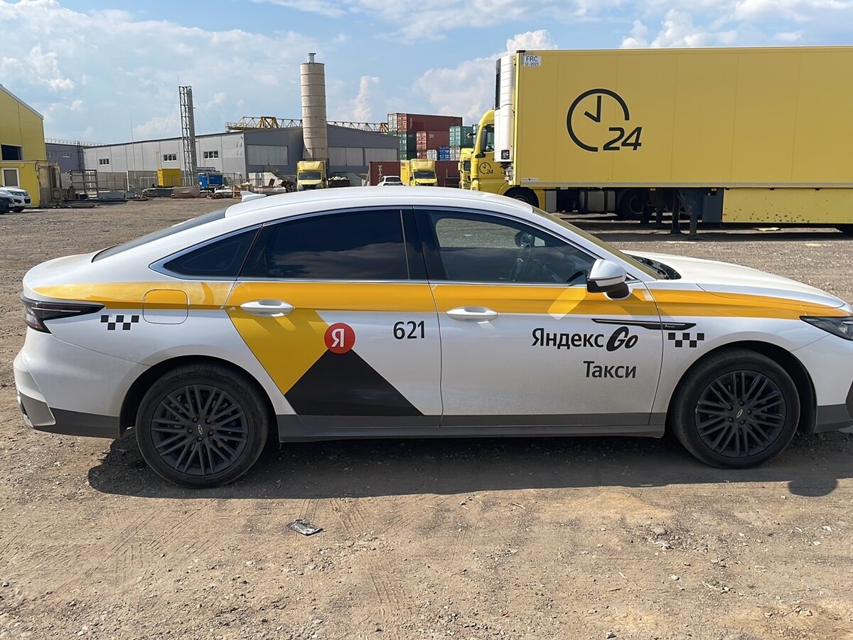 Chery Arrizo 8 2024 года с пробегом. Фото: #3